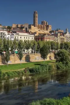 Descubre todo sobre el cannabis en Lérida: legalidad, clubes sociales, requisitos, turismo cannábico y consejos para un consumo seguro en 2026. Guía completa y actualizada.