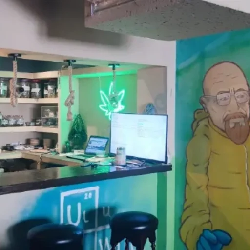 uluwatu weed Madrid Weedestiny
